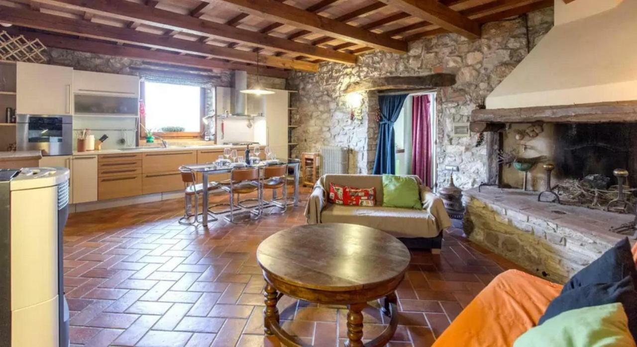 Villa Casa Mazzocchi Vista Su Poppi Extérieur photo